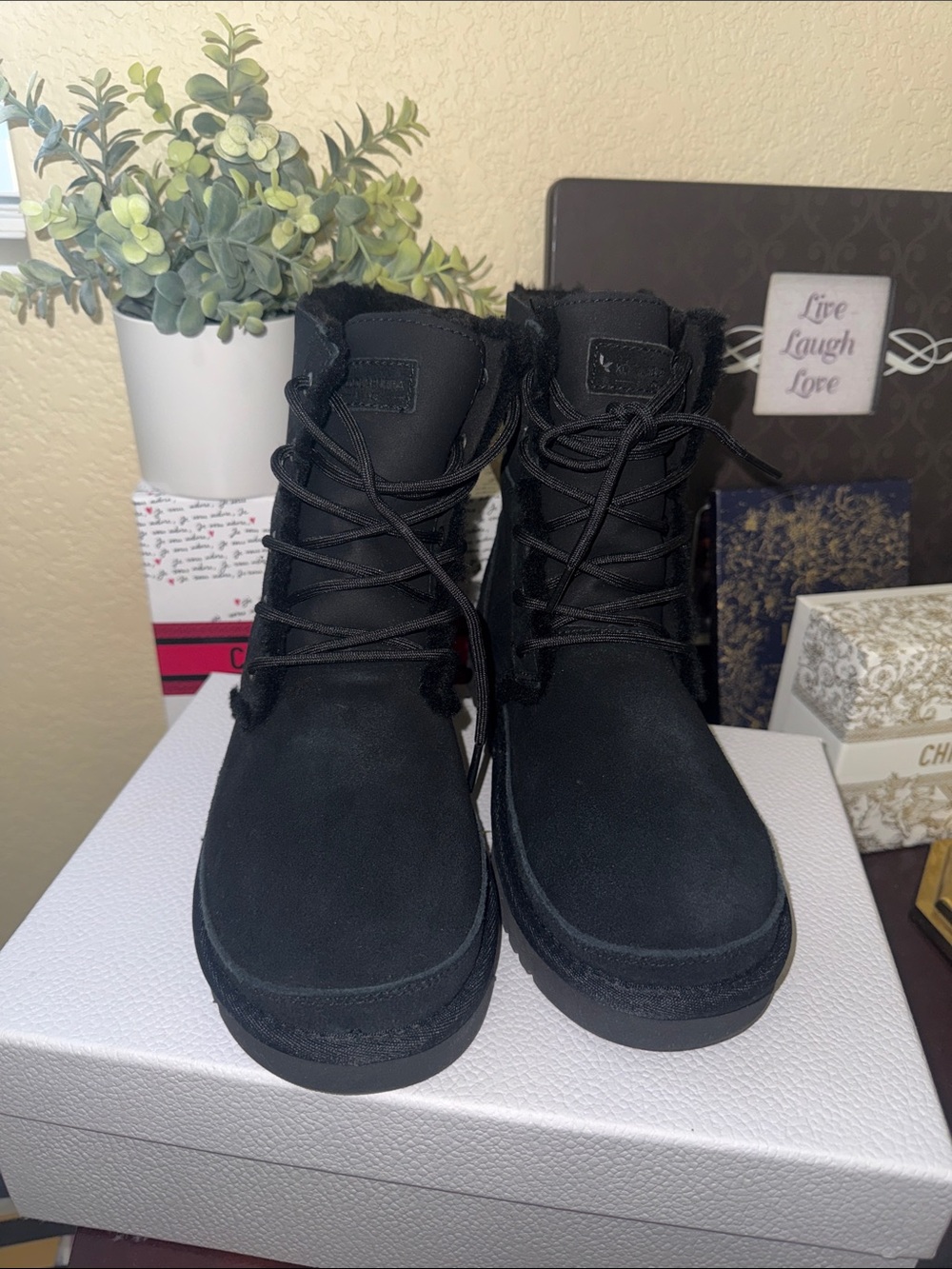 Koolaburra by UGG Black Faux Fur Lace-Up Winter Boots Size 7 | NWOT